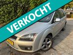 Ford Focus Wagon MET ACHTERUIT SENS, AIRCO & EVT NIEUW APK!, 65 €/maand, 125 pk, Gebruikt, Handgeschakeld