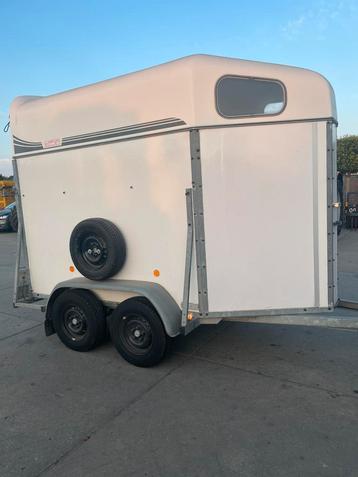 1.5 paards waco nette trailer beschikbaar voor biedingen