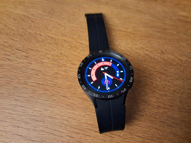 Samsung Galaxy Watch5 Pro - 45mm - R920 - Zwart, Sieraden, Tassen en Uiterlijk, Smartwatches, Zo goed als nieuw, Android, Zwart