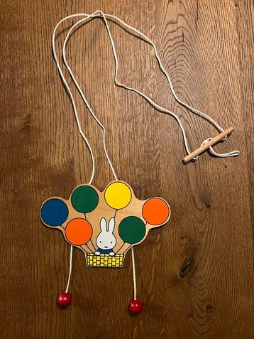 Vintage Nijntje hanger – Goochem Speelgoed Amsterdam (1973) beschikbaar voor biedingen
