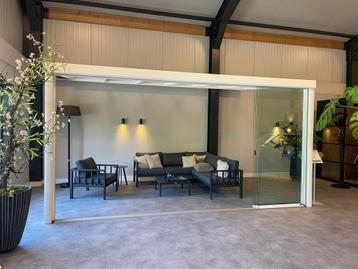 Demo overkapping 500x300 met glaswand van 11885,- nu 7320,- beschikbaar voor biedingen