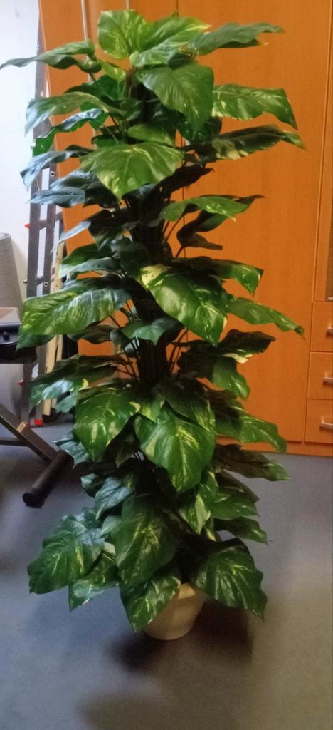 Grote, levensechte volle kunstplant, zijden bladeren 1.50 m, Huis en Inrichting, Woonaccessoires | Kunstplanten en Kunstbloemen