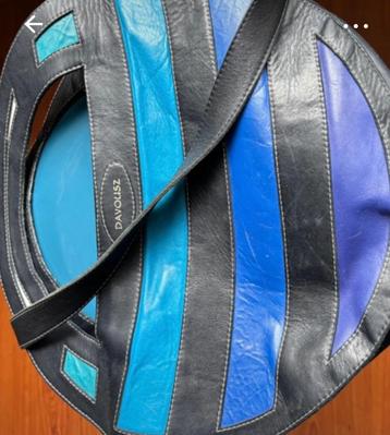 Lederen unieke schoudertas  beschikbaar voor biedingen