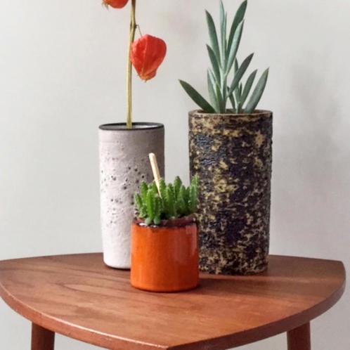 vintage oranje BLOEMPOTJE cactuspotje seventies retro 60s 70, Tuin en Terras, Bloempotten, Gebruikt, Aardewerk, Binnen, Minder dan 40 cm