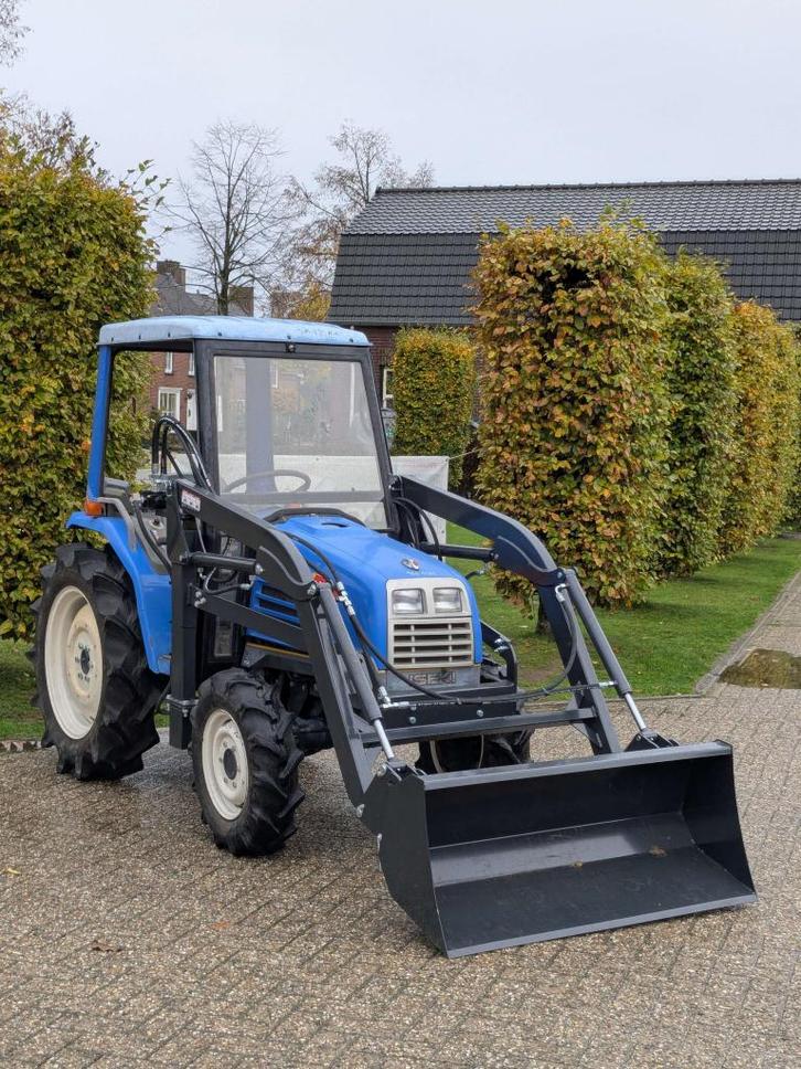 ISEKI SIAL 23 TRACTOR, MET VOORLADER, Zakelijke goederen, Agrarisch | Tractoren, tot 80 Pk, Gebruikt, Ophalen of Verzenden
