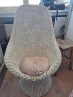 Witte rieten stoel met hoge rugleuning, Ophalen, Gebruikt, Wit, Vintage