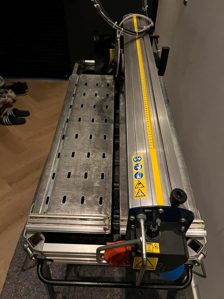 Carat Diamant Tegelzaag C2090 - Zo Goed Als Nieuw, Doe-het-zelf en Verbouw, Gereedschap | Overige machines, Zo goed als nieuw