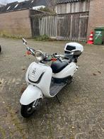 Agm Retro scooter - Geel kenteken, Fietsen en Brommers, Snorfietsen en Snorscooters, Ophalen, Gebruikt, Overige merken