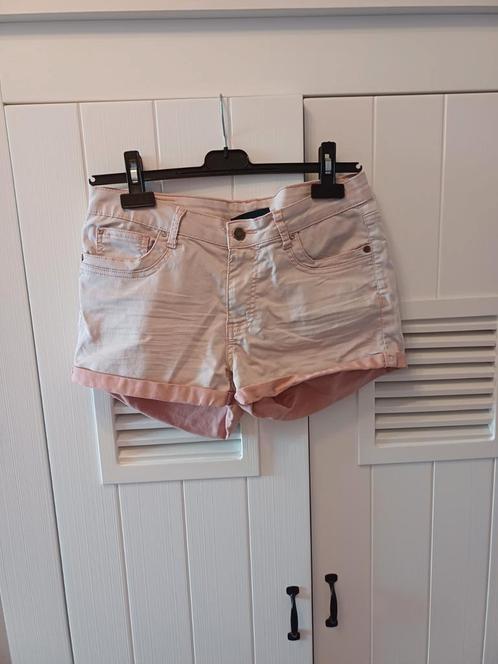 Kort broekje van Nielsson, maat S, Kleding | Dames, Broeken en Pantalons, Gedragen, Maat 36 (S), Roze, Kort, Ophalen of Verzenden