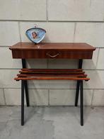 Vintage nachtkastje met lade, Ophalen, Gebruikt, 45 tot 65 cm
