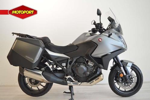 Honda NT 1100 (bj 2022), Motoren, Motoren | Honda, Bedrijf, Toermotor