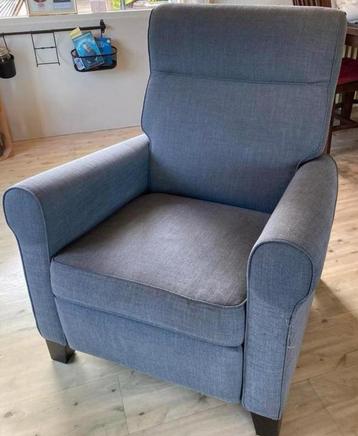 Grijze Fauteuil met voetensteun! beschikbaar voor biedingen