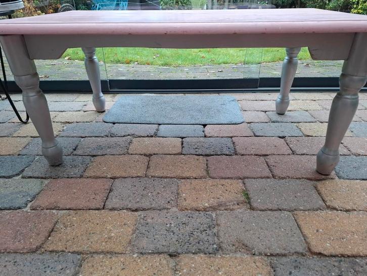 Gratis salontafel/ kindertafel, Huis en Inrichting, Tafels | Salontafels, Gebruikt, Minder dan 50 cm, 50 tot 100 cm, 50 tot 100 cm