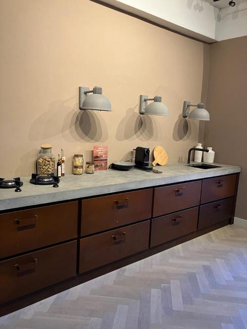 Showroom keuken handgemaakt verroest staal, Huis en Inrichting, Keuken | Complete keukens, Nieuw, Overige typen, Overige kleuren