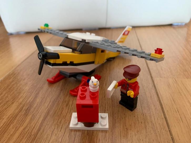 Compleet Lego set 60250 Postvliegtuig, Kinderen en Baby's, Speelgoed | Duplo en Lego, Zo goed als nieuw, Ophalen of Verzenden