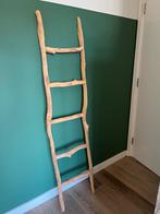 Decoratieve ladder, Doe-het-zelf en Verbouw, Ladders en Trappen, Ophalen, Zo goed als nieuw, Minder dan 2 meter