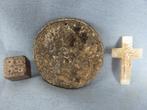 Dobbelsteen – medaillon – kruisje paarlemoer - 18e eeuw, Antiek en Kunst, Ophalen of Verzenden