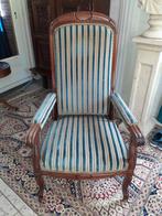 Oude fauteuil., Ophalen