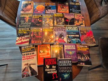Ludlum, Tom Clancy, Ryder, Dan Brown, SHartov, Coben, THaye  beschikbaar voor biedingen