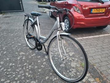 Dames fiets  beschikbaar voor biedingen