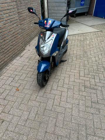 Kymco agility red bull edition beschikbaar voor biedingen