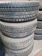 2 x set banden lichtmetalen velgen (winter)volvo xc en kia, Ophalen, 17 inch, Winterbanden, 235 mm