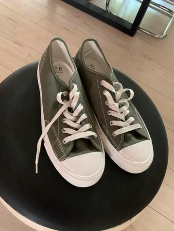 H&M sneakers Converse Allstars style - Maat 42 beschikbaar voor biedingen