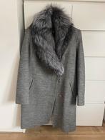 Warm coat with a real fur, Kleding | Dames, Jassen | Winter, Ophalen of Verzenden, Zo goed als nieuw, Maat 38/40 (M)
