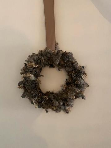 Handgemaakte wollen krans - Rustieke decoratie beschikbaar voor biedingen