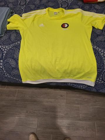 Feyenoord shirt  crew adidas neon maat xl beschikbaar voor biedingen