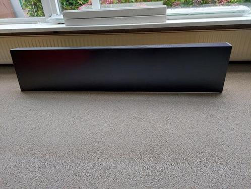 RADIATORBEKLEDING, SENTIMO, STRAKKE MODERNE UITSTRALING!!, Doe-het-zelf en Verbouw, Verwarming en Radiatoren, Zo goed als nieuw