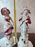 Prachtig stel porseleinen beelden - Hofdame & Muzikant 31cm, Antiek en Kunst, Antiek | Porselein, Ophalen of Verzenden