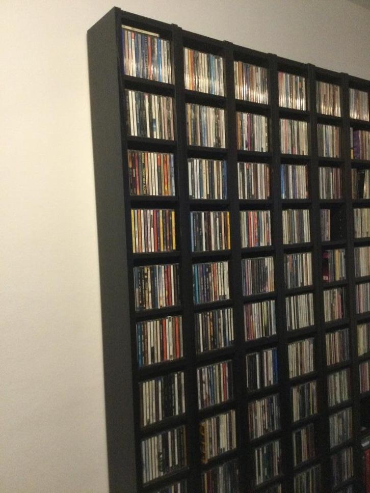 GEZOCHT: Gnedby / Benno CD kasten zwart, Huis en Inrichting, Woonaccessoires | Cd- en Dvd-rekken, Zo goed als nieuw, Cd's, 150 discs of meer