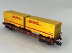 MT 15256 DB 4-assige containerwagen met 2 x 20"DHL bakken nw, Hobby en Vrije tijd, Modeltreinen | N-Spoor, Gelijkstroom, Trix