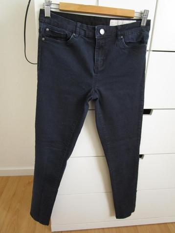 Spijkerbroek medium waist - donkere wassing - damesmaat 38 beschikbaar voor biedingen