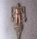 lepeltje  boer met juk, Ophalen of Verzenden, Gebruikt