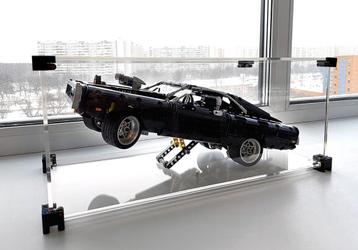 Showcase voor 42111 Dom's Dodge Charger Nieuw beschikbaar voor biedingen