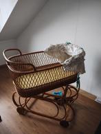 Fantastische vintage rotan wieg, met matrasje, Wieg, Ophalen