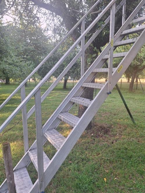 Aluminium trap + loopbrug, Doe-het-zelf en Verbouw, Steigers, Gebruikt, Overige typen, Minder dan 2 meter, Ophalen of Verzenden