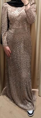 Nieuw jurken, Kleding | Dames, Gelegenheidskleding, Maat 38/40 (M), Overige typen, Beige, Ophalen of Verzenden