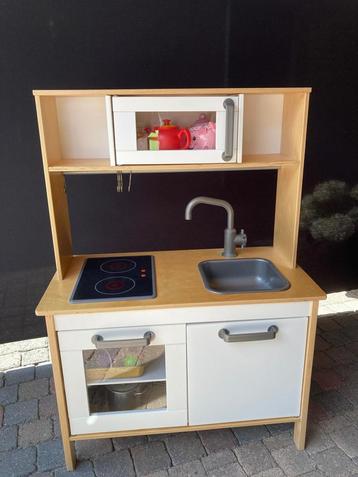 Ikea speelgoed keukentje plus inhoud bieden beschikbaar voor biedingen