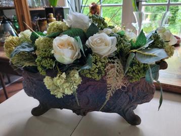 Prachtig kunst bloemstuk kunstbloemen tafelstuk 52 / 27 cm. beschikbaar voor biedingen