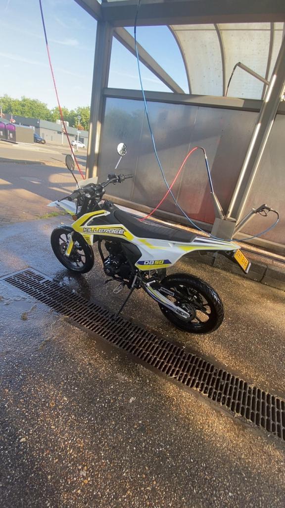 Schakelbrommer killerbee 50cc, Fietsen en Brommers, Brommers | Crossbrommers, Zo goed als nieuw, Overige merken, Ophalen