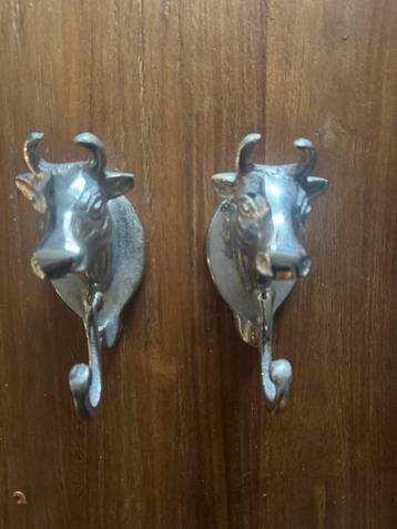 2 Kapstok haken bull hoofd 17 cm hoog aluminium beschikbaar voor biedingen