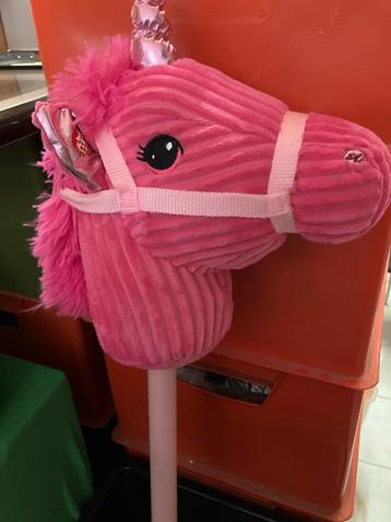 Roze Eenhoorn Stokpaardje met Geluid beschikbaar voor biedingen