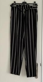 Zwart wit gestreepte broek H&M maat 38, Kleding | Dames, Broeken en Pantalons, Maat 38/40 (M), H&M, Zwart, Ophalen of Verzenden