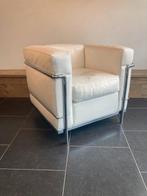 Cassina Le Corbusier LC2 fauteuil, wit leder, Huis en Inrichting, Fauteuils, Minder dan 75 cm, Design, Cassina, Ophalen of Verzenden