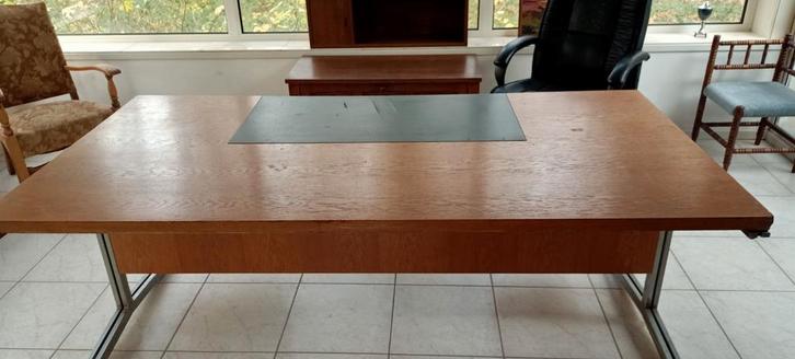 Groot Antiek Bureau van Theo Tempelman, Huis en Inrichting, Bureaus, Gebruikt, Bureau, Ophalen