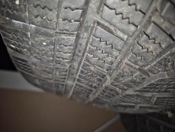 Velgenset mét winterbanden 205/60 R16 beschikbaar voor biedingen