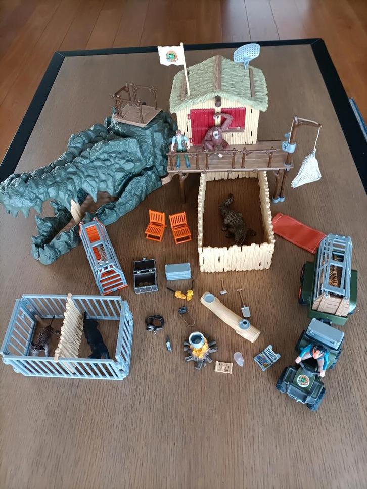 Schleich jungle onderzoek basis en quad met aanhanger., Kinderen en Baby's, Speelgoed | Bouwstenen, Gebruikt, Ophalen of Verzenden
